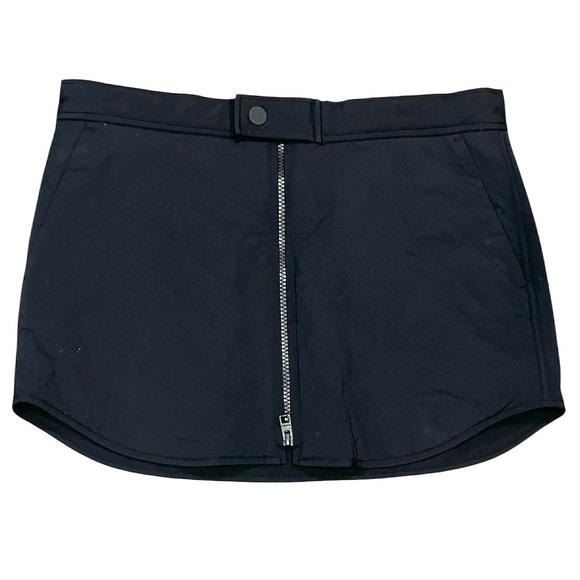 Athleta black quilted toasty buns insulated mini skirt size 6 - Picture 1 of 7